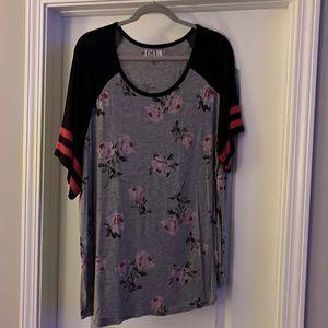 2X floral t-shirt